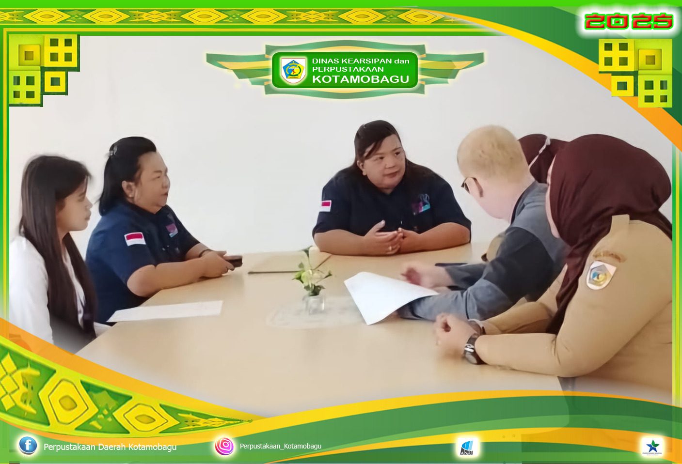 Dinas Kearsipan dan Perpustakaan Kota Kotamobagu menerima Siswa SMK Kristen Kotamobagu untuk Melaksanakan Praktek Kerja Lapangan(PKL)