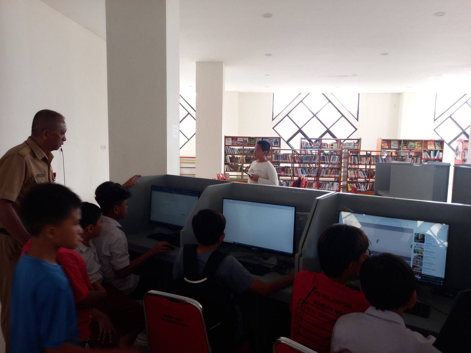 Pemanfaatan Perpustakaan Digital Daerah Kotamobagu