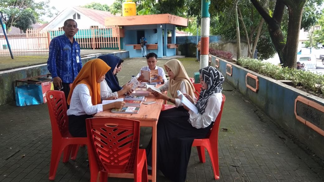 Peningkatan Minat dan Budaya Membaca Melalui Taman Baca Masyarakat (TMB)